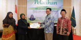 PELATIHAN PENULISAN LAPORAN DAN ARTIKEL JURNAL ILMIAH BERBASIS PTK